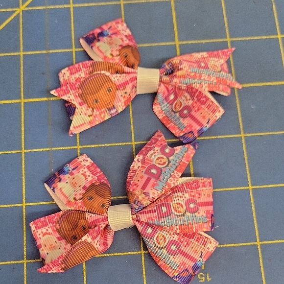 Doc McStuffin Hair Bows Set of 2 - Picture 1 of 2